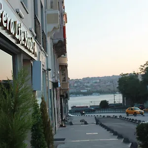 Pera Life Hotel