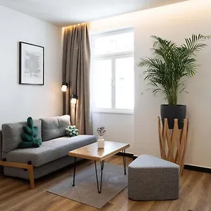 Urban Jungle Aparthotel Vienna